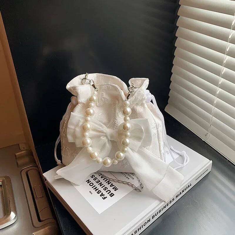 Summer New Elegant and Fresh Flower Niche Crossbody Sweet Bow Pearl Chain Women's Bucket Bag Y260205