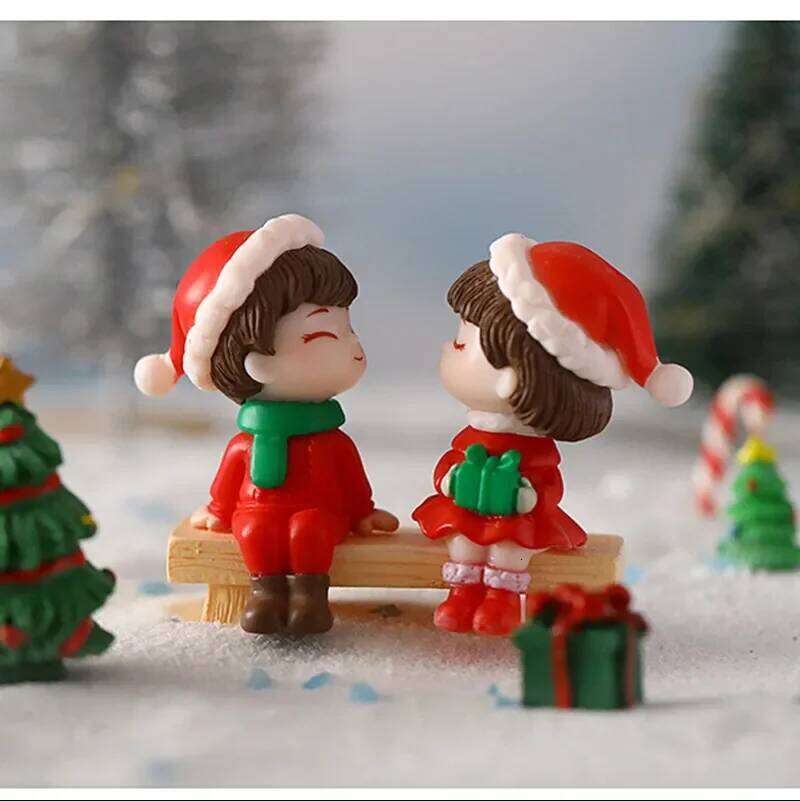 Mini Christmas Sweetheart Couple Statue Decoration Landscape Home Car Ornament Garden Doll S260204