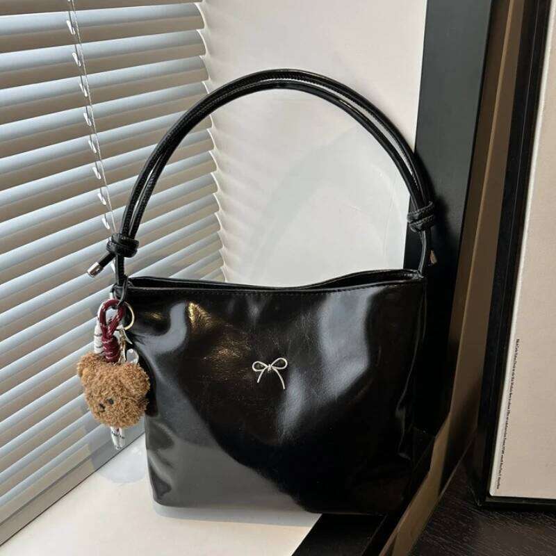 Casual Bow Pu Shoulder Bags for Women Large Capacity Commuter Ladies Messenger Bag Simple Girls Handbags Tote with Plush Pendant Y260205