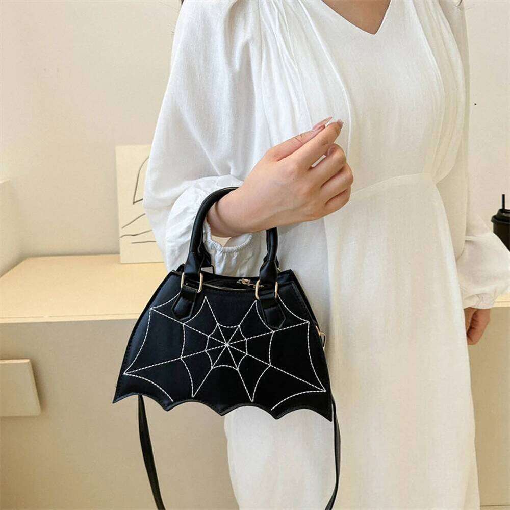 2024 Halloween Novelty Women Crossbody Bag Creative Bat Wing Top-handle Bags Fashion Ladies PU Leather Small Handbags Y260205