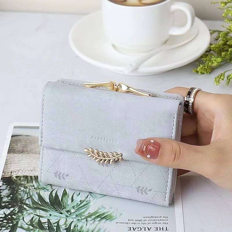 Autumn winter new women's short wallet Europe and the United States retro frosted coins student coin purse high texture Pu l Y260206