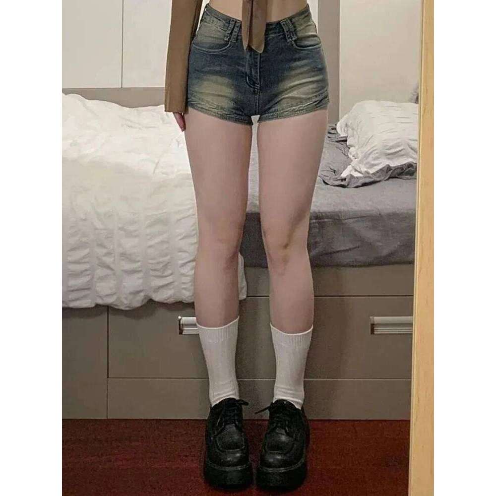 Summer Women Korean Retro Sexy Thin Hot Denim Shorts Lady Mini Pants Girls Tight Elastic High Street Ultra Short Jeans XJ260206