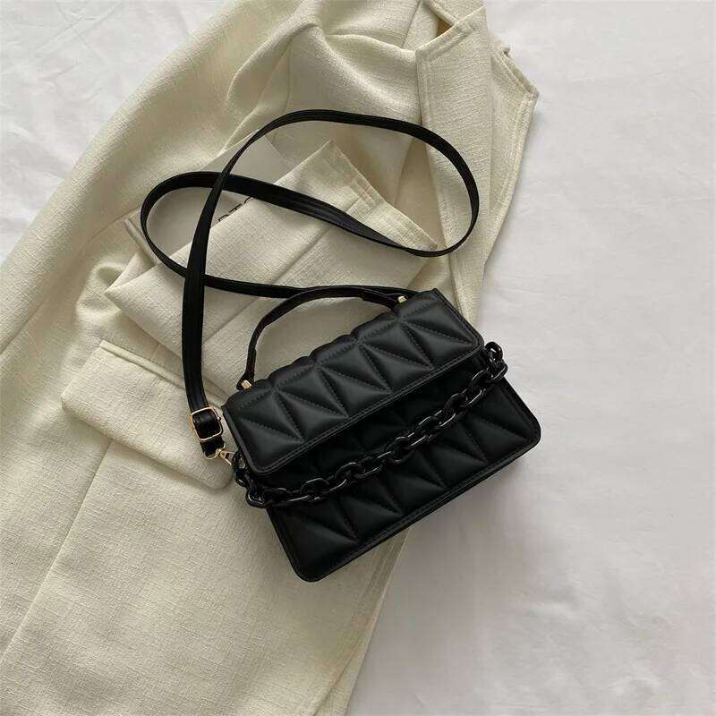 Chic Black Quilted Mini Square Retro Diamond Stitch Design with Chain Accent, Top Handle & Crossbody Bag for Modern Everyday Y260205