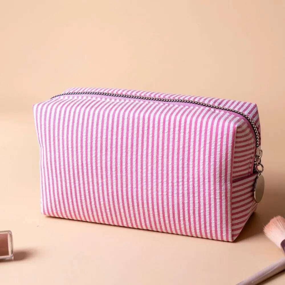 Striped Makeup Bag Zipper Closure Soft Seersucker Fabric Cosmetic Large Capacity Multi-purpose Toiletry Pouch Travel Use Y260206
