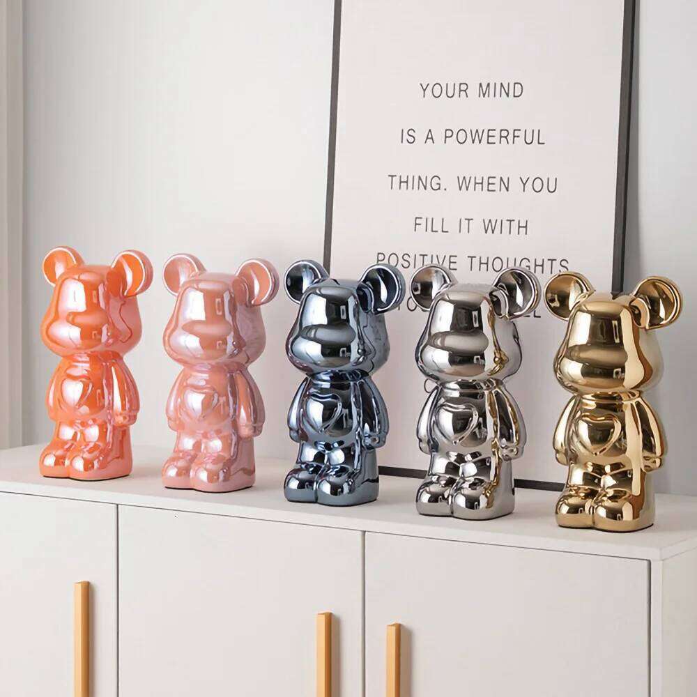Love Bear Decoration Ceramic Crafts Wine Cabinet European Style The Little Statue Kawaii Cartoon Figure Office Book Shel S260204
