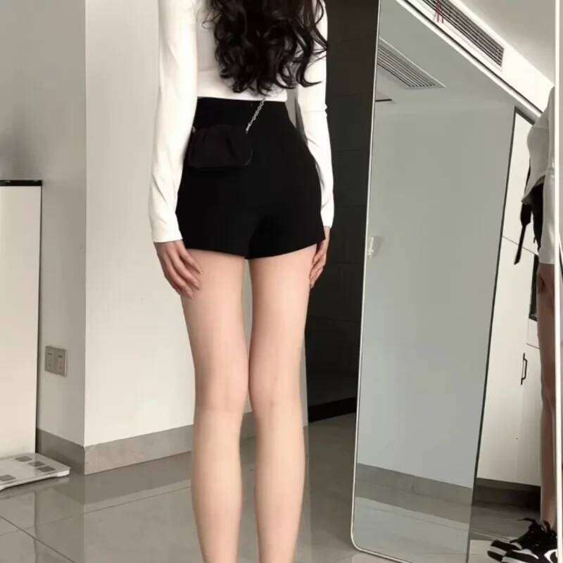 Sexy Shorts Women Black Korean Style Simple Solid Kpop New Autumn All-match Streetwear Slim High Elasticity Fashion Club Chic XJ260206