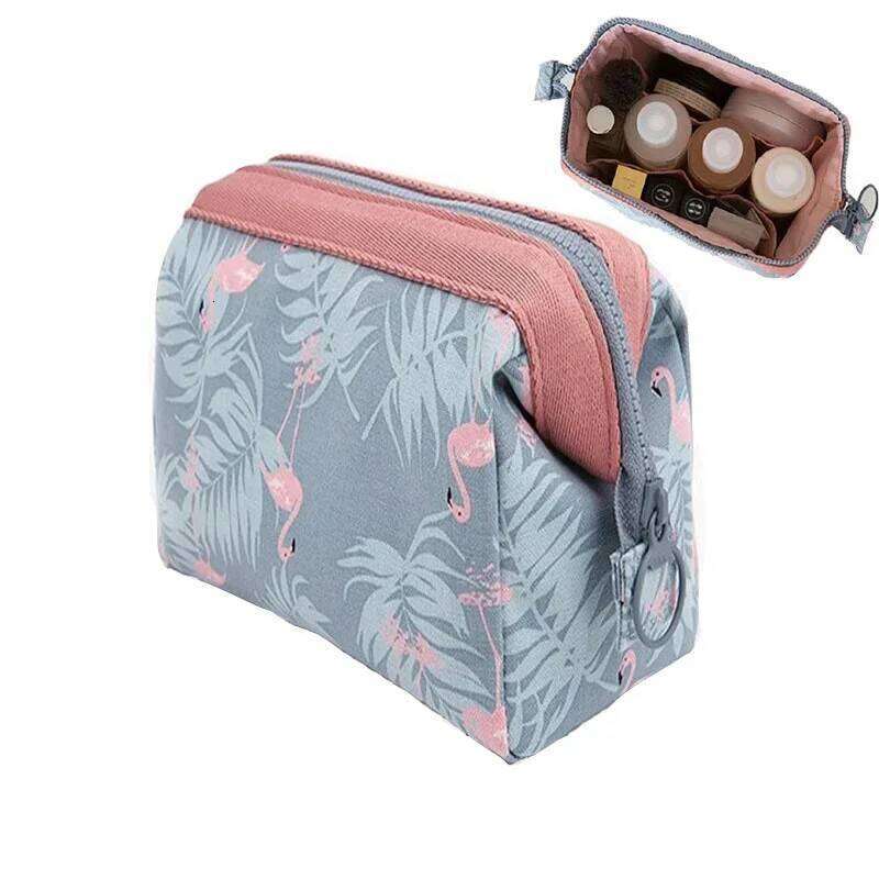 Women's makeup flamingo travel essentials toiletry portable Cosmetic Bag large capacity organizer storage bag Y260206