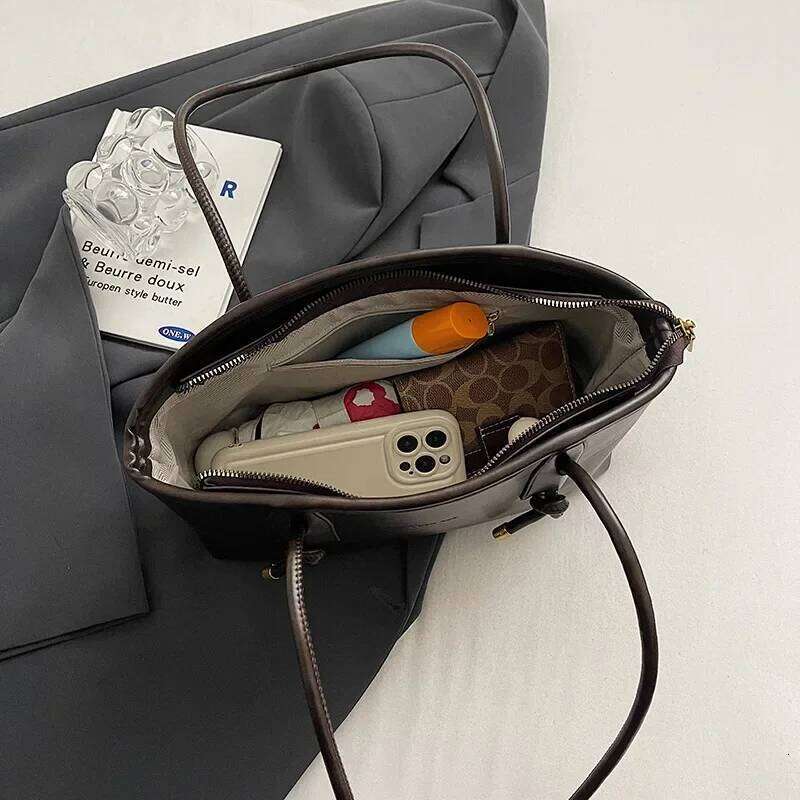 PU Leather Shoulder Bags For Women 2025 Winter Y2K Trend Female Crossbody Lady Handbags And Purses Retro Tote Bag bolso Y260204