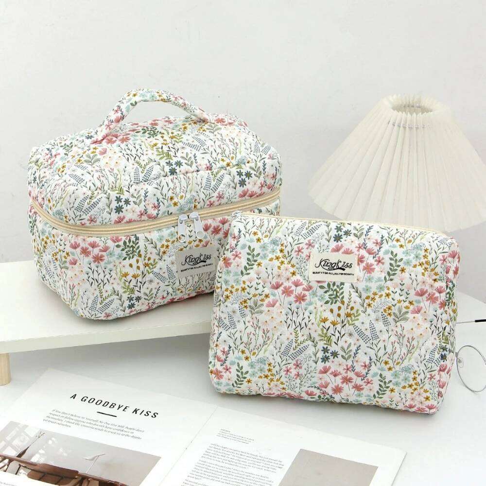 Flower Print Women Fashion Cosmetic Large Capacity Travel Organizer Makeup Toiletry Pouch Handbag Portable Ladies Tote Bag Y260206