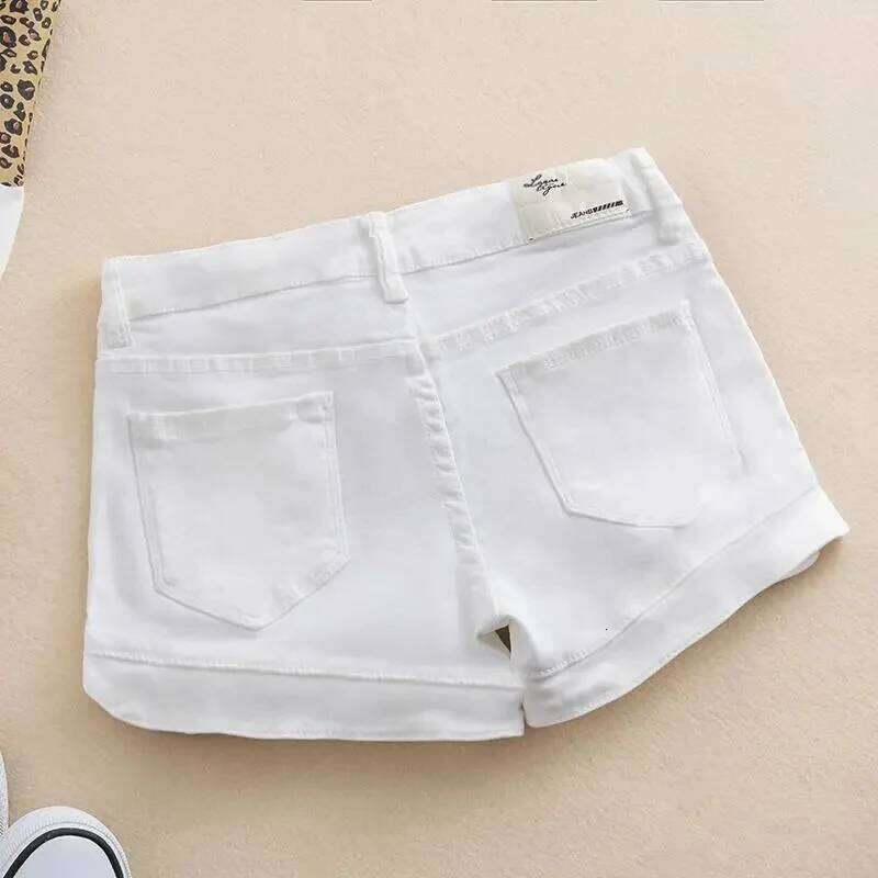 White Denim Shorts Women Low waisted 2024 New Korean version Slim Elastic Skinny Buttocks Wrapped Sexy Short Hot pants Female XJ260206