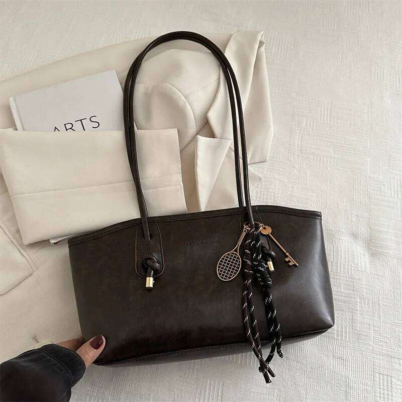 European American Retro Tote Bag, Korean Fashion Shoulder Advanced Simple Handbag New Large Capacity Pendant Versatile Bags Y260204