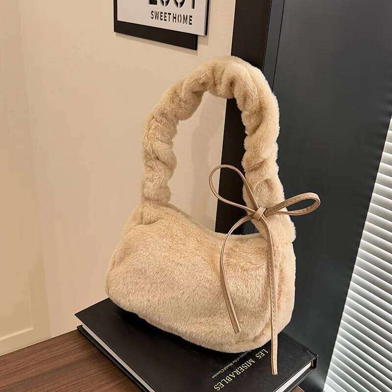 Winter Soft Plush Women Shoulder Underarm Bags Simple Solid Color Ladies Pleated Strap Handbags Portable Female Phone Bag Purse Y260205