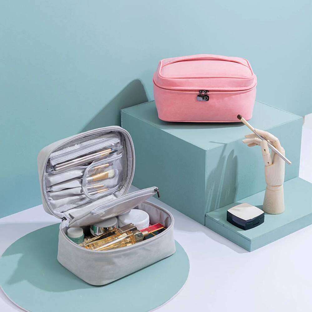 Large Portable Makeup With Removable Divider Bag Traveling Water-resistant Cosmetic Case For Daily Use Y260206