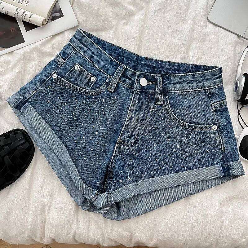 Retro Fashion Rhinestone Denim Shorts Women Pink Summer New A-Line Wide Leg Jeans Ultra Short For Hot Girls Bottoms XJ260206