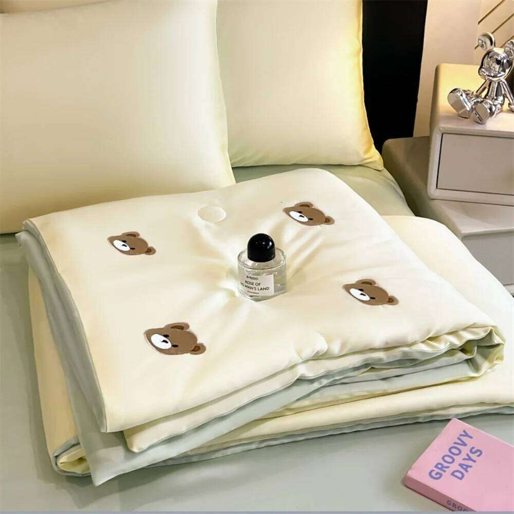 Cool Ice Silk Summer Four-Piece Sets Embroidery Thin Quilt Bed Sheet With Pillowcases Air Conditioning Bedding Set XJ260206