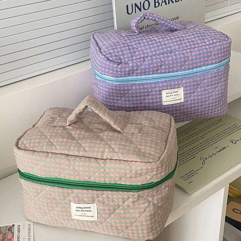 Ins Grid Women Tote Cosmetic Storage Portable Large Capacity Ladies Travel Organizer Makeup Pouch Quilting Zipper Bag Y260206