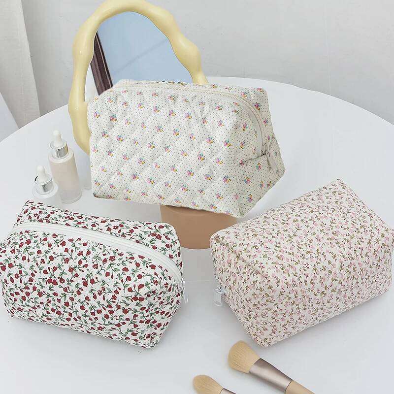 Quilted Floral Bags Zipper Cute Print Flower Storage Organizer Makeup Accessory Toiletry Women's Large Cosmetic Bag Y260206
