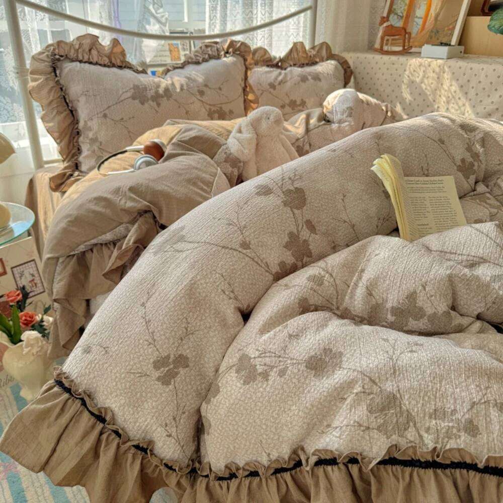 Rural Style Printed Ruffled Four-Piece Comfortable Bedroom Decor Bedding Set French Retro Duvet Cover Bed Sheet Pillowcase XJ260206
