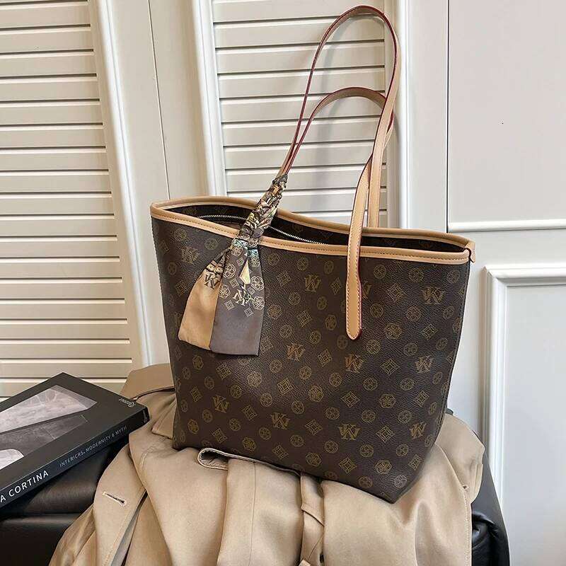 New zipper shoulder women's crossbody Paris fashion party shopping bag, equipped with luxury chain strap Y260204