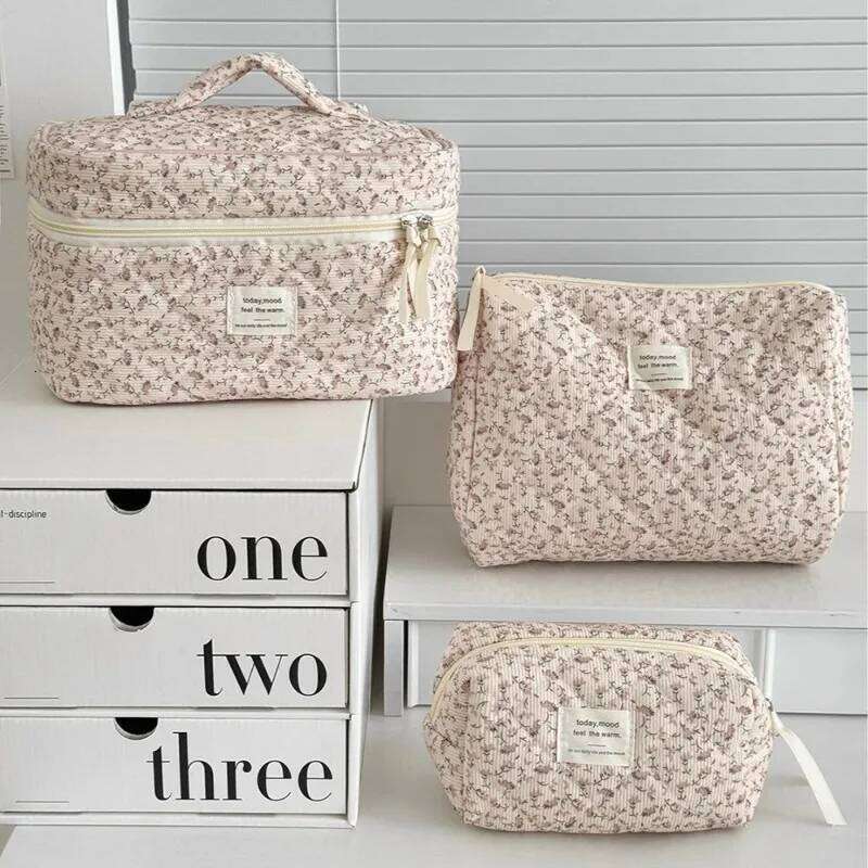 2025 Wholesale Vintage Women Floral Print Cosmetic Pouch Handbag Travel Orgainzer Make Up Storage Large Capacity Quilted Bag Y260206