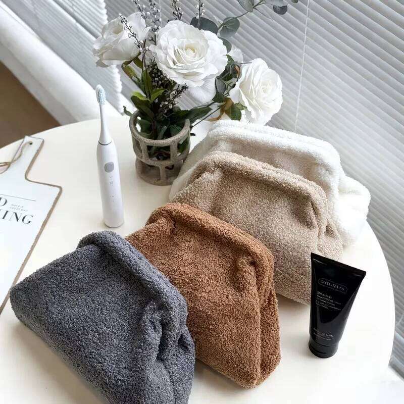 Autumn and Winter Teddy Fleece Bag for Women, Portable Travel Cosmetic Organizer, Super Popular Makeup Artist Case, Fashi Y260206