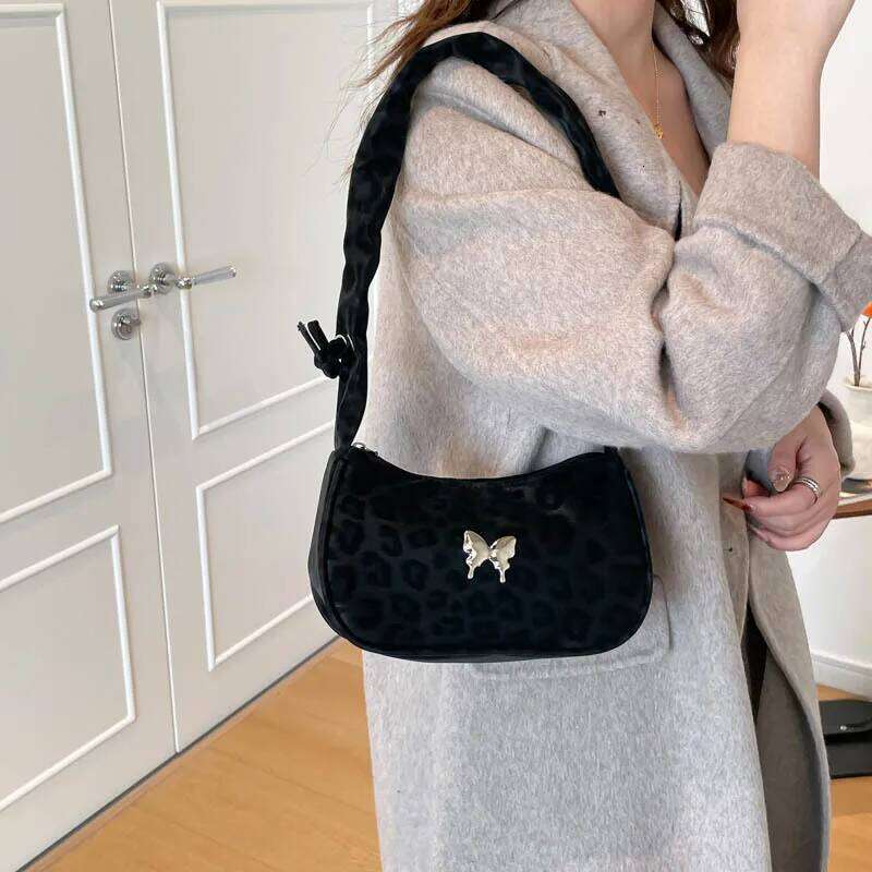 Retro Butterfly Leopard Design Shoulder Bags for Women Personality Ladies Pleated Strap Underarm Bag Casual Female Handbag Purse Y260205