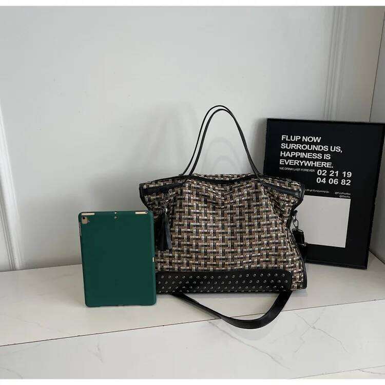 Women Luxury Designer Rivet Large Handbag Quality Shoulder Totes Purse Casual Big Bag Female Crossbody Bags Sac Y260204