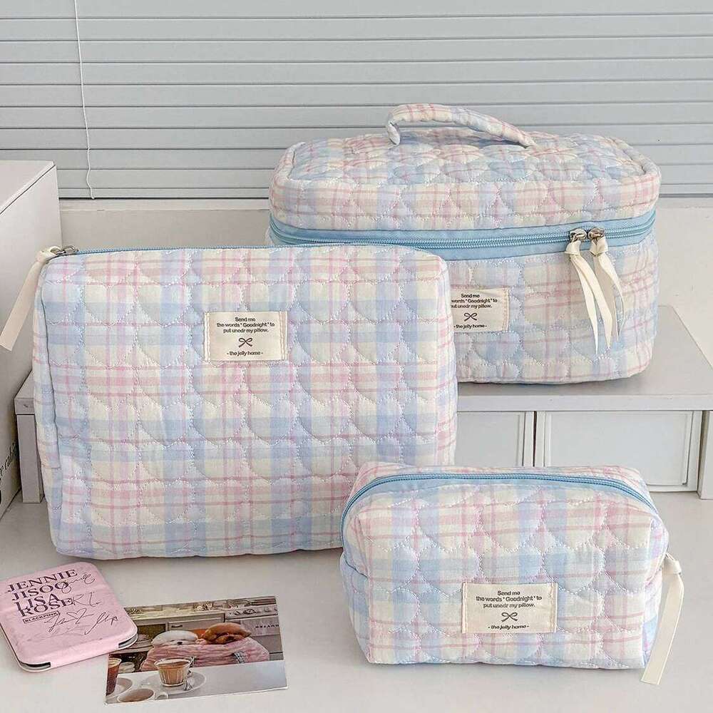 Cute Heart Women Quilting Makeup Large Capacity Travel Toiletry Cosmetic Storage Pouch Handbag Ladies Lipsticks Small Bag Y260206