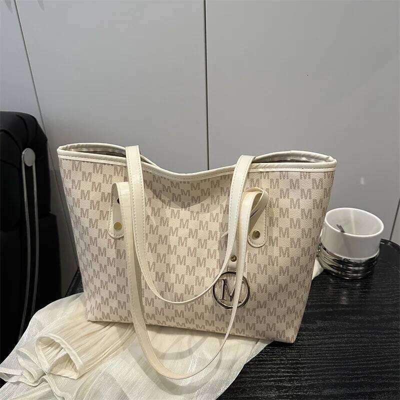 2025 New Large Capacity Women M Check Pattern Versatile Small Design Shoulder Tote Commuter Bag Y260205