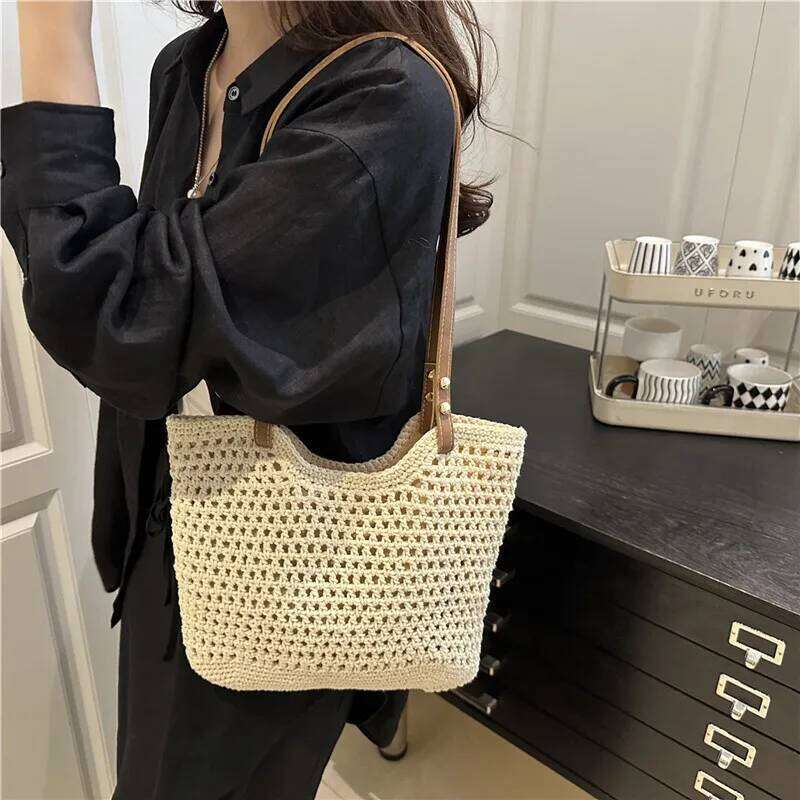Large Capacity Knit Shoulder Bags for Women Versatile Ladies Beach Woven Underarm Bag Hollow Design Commuter Female Handbag Tote Y260205