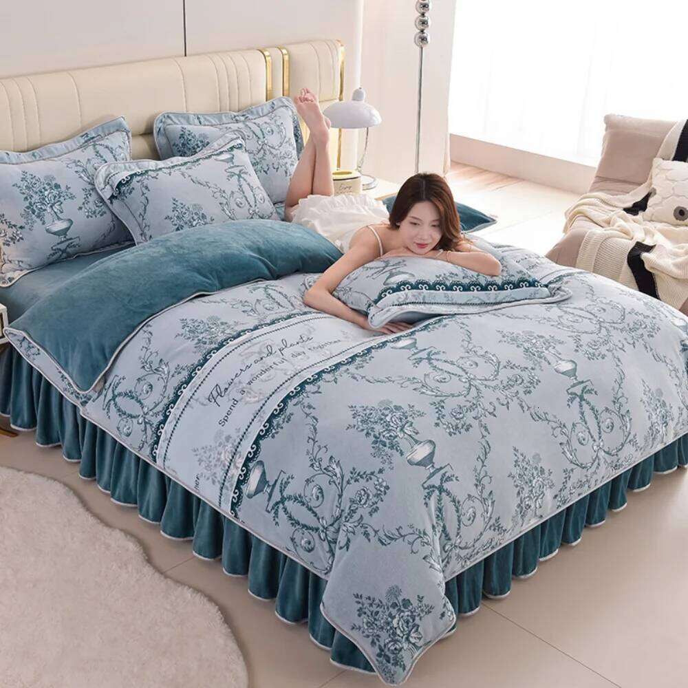 Winter Warm Floral Printed Bedding Milk Velvet Queen Anti-static Thickened Duvet Cover Pillowcase Bed Skirt Four Piece Set XJ260206