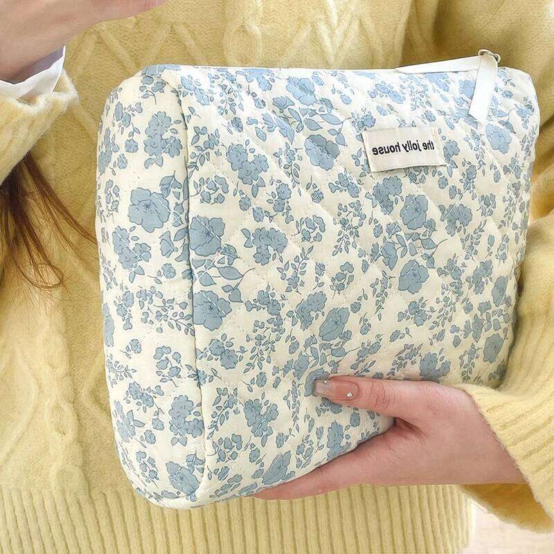 1Pcs Fashion Women Cosmetic Bag Portable Lipstick Makeup Storage Quilting Handbag Vintage Flower Animal Ins Ladies Square Bags Y260206