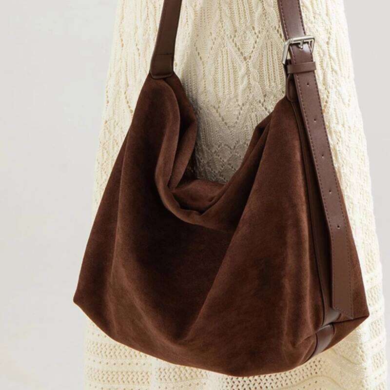Stylish Oversized For Daily Commute Roomy Design Convertible Handle Women Shoulder Bag In Suedes Fabric Y260205
