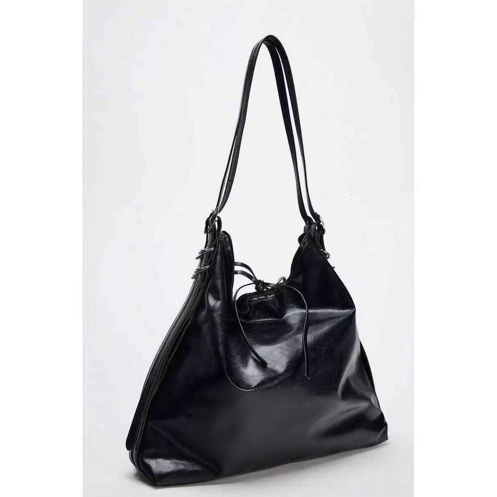 Autumn Winter New Large Capacity Bucket Bag for Women's Work Commuting Single Shoulder Shopping Bags Y260205