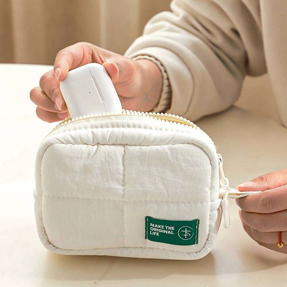 Must-have nylon waterproof cosmetic handbag for travel, miscellaneous toiletries bag, and a luggage storage bag Y260206