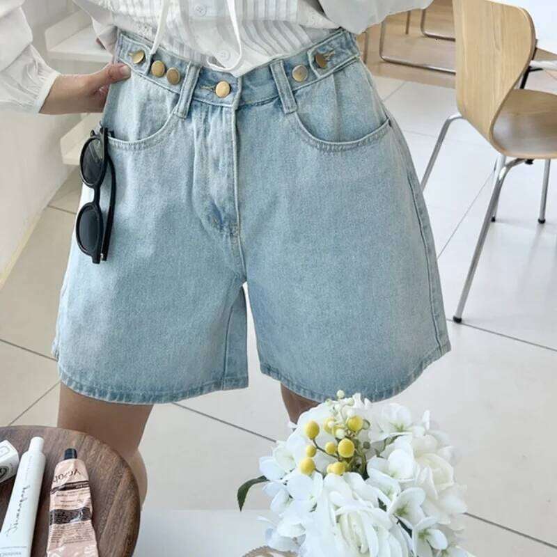 New 2024 Summer Denim For High Waist Sky Blue Color Wide Leg Buttons Streetwear Loose Jean Shorts Women XJ260206