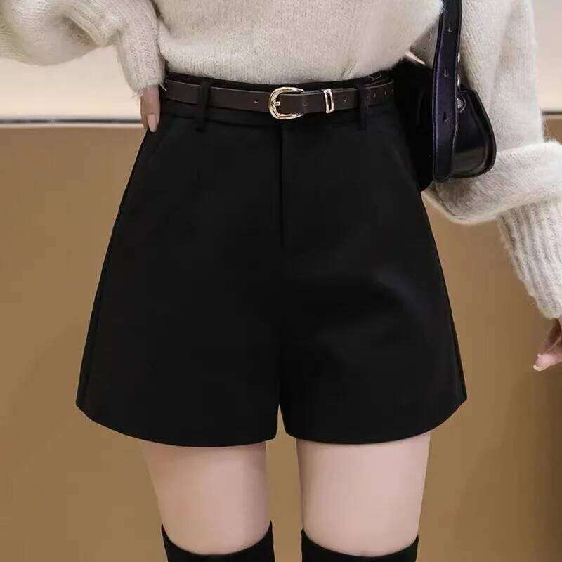 Woolen shorts for women in autumn winter, high waisted wide leg 2025 new slimming bottom boots and pants XJ260206