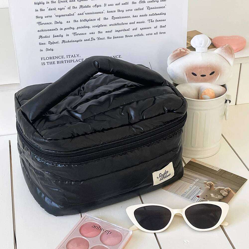 Large Capacity Tote Waterproof Makeup Travel Organizer Women Cosmetic Toiletry Pouch Elegant Ladies Zipper Bag Y260206