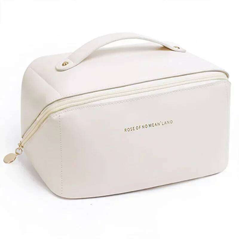 New Arrival Large Capacity Makeup Bag Women, Perfect for Daily Storage Travel, Simple and Elegant Design travel bags Y260206