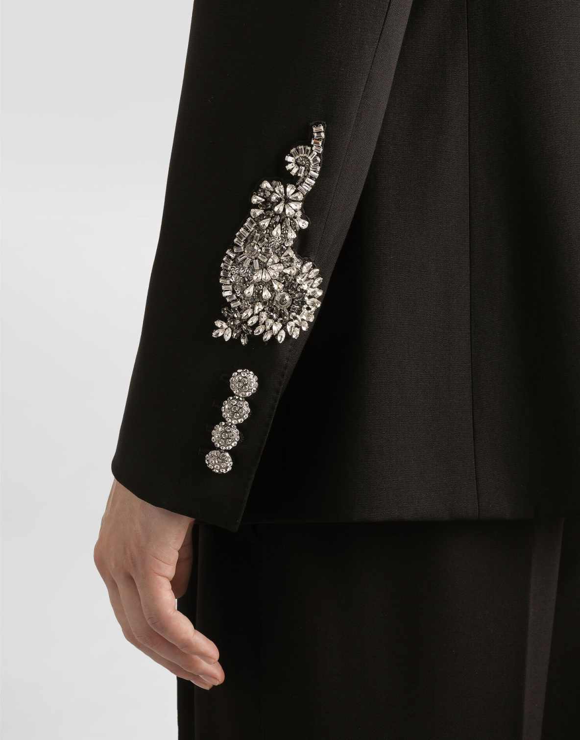 Luxurious Groom Wedding Tuxedos 2 Pieces Jacket Pant Peaked Lapel Bead Crystal Business Occasion Party Banquet Customized