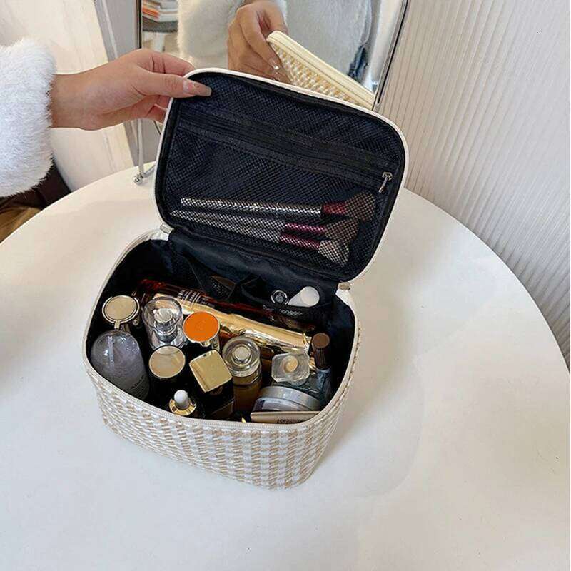 New Women Houndstooth Pattern Tote Makeup Portable Travel Organizer Cosmetic Toiletry Storage Bags Large Capacity Zipper Bag Y260206
