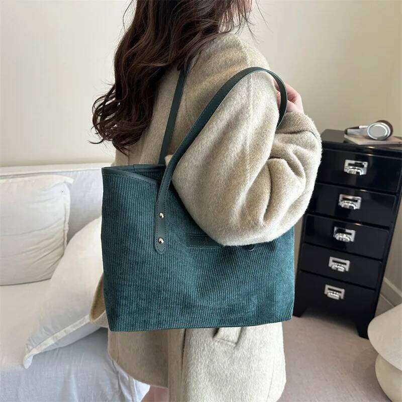 Stylish Corduroy Shoulder Large Capacity Tote Bag for Women Retro Commuter Purse Fall Fashion Simple Casual Handbag Y260205