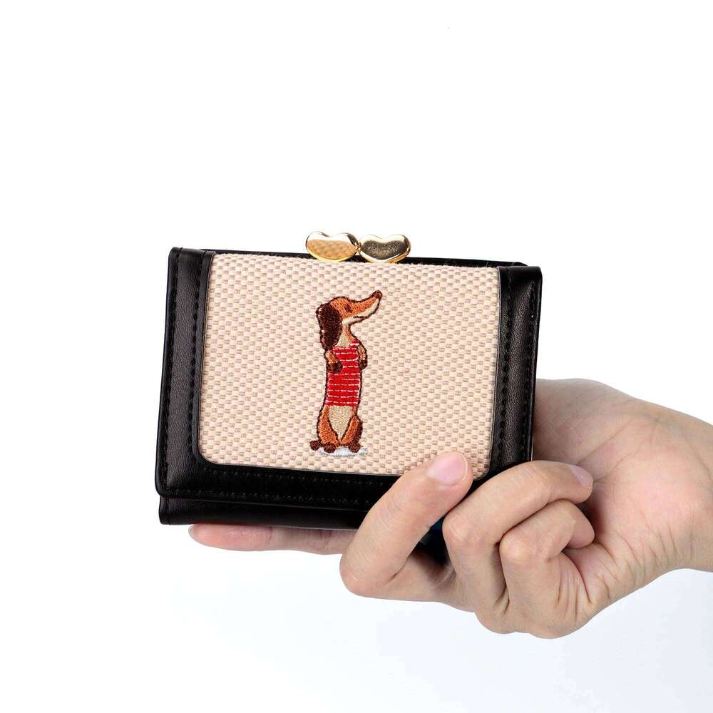 This stylish, simple and multi-functional single-shoulder bag with vertical buckle. It is a portable large-capacity singl Y260206