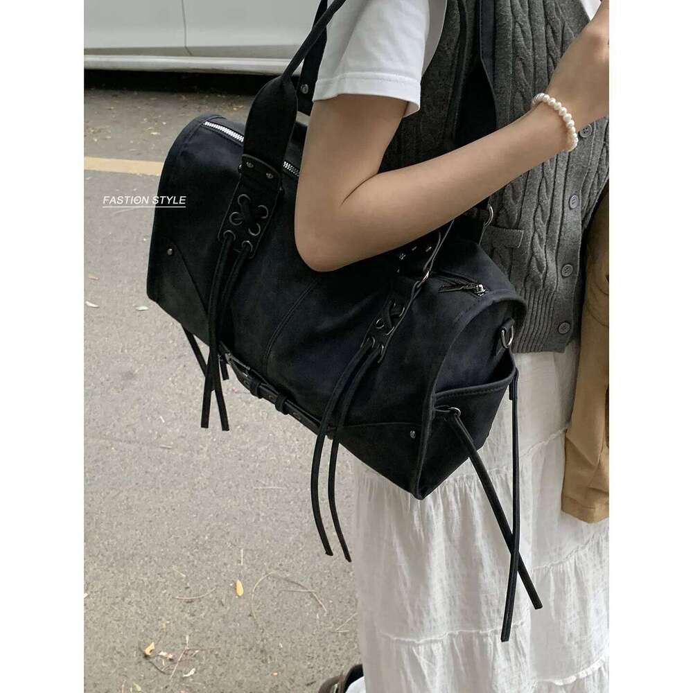 Retro Versatile Handheld Motorcycle 2025 New Simple Pillow Premium Shoulder Large Capacity Underarm Bag Y260205