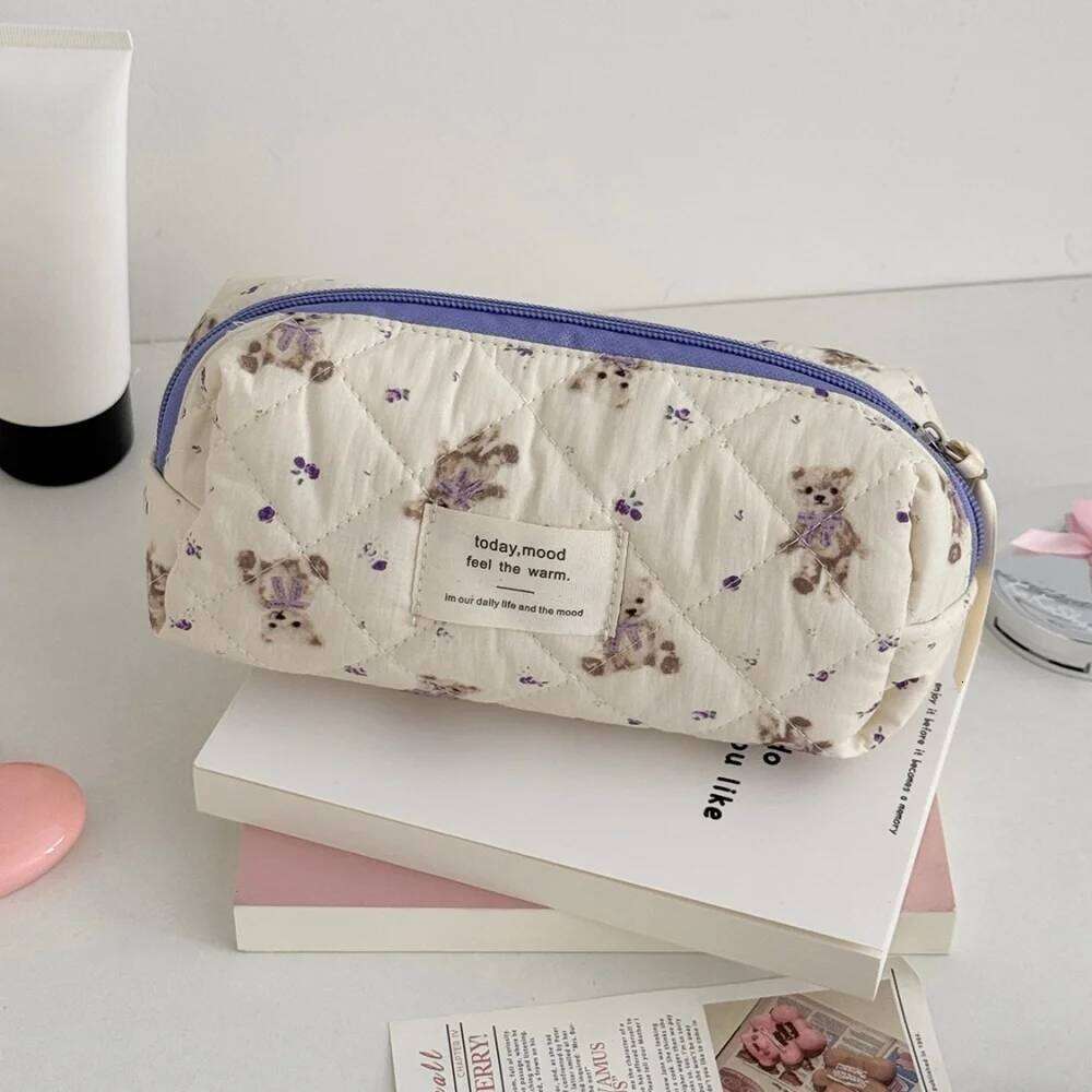 Fashion Women Cartoon Bear Makeup Large Capacity Cute Travel Organizer Quilted Pouch Bag Ladies Toiletry Storage Handbag Y260206