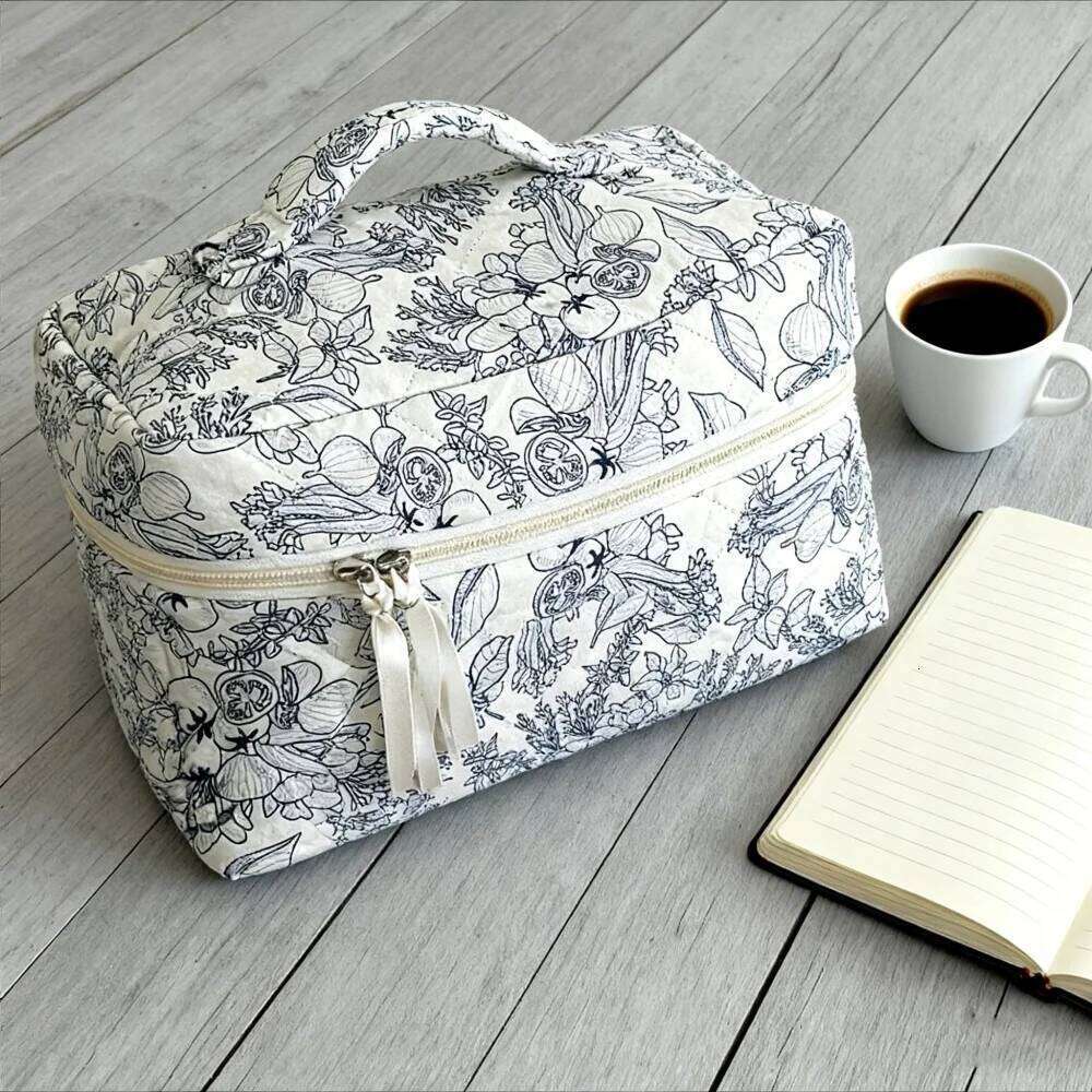 and Organizer Gifts for Women Necessaire Women's Cosmetic Bag Makeup Accessories Pouch Cosmetics Y260206