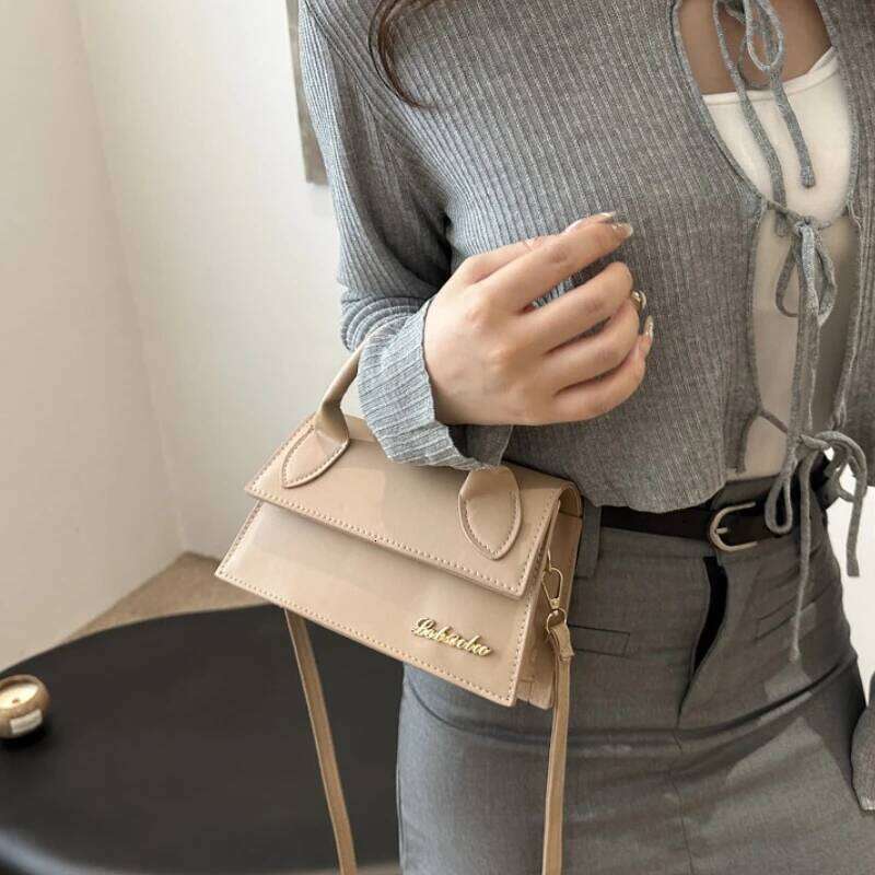 French Fashion Simple Casual Shoulder Crossbody Bag Women, New Versatile Hand-held Small Square Bags for Commuting Y260205