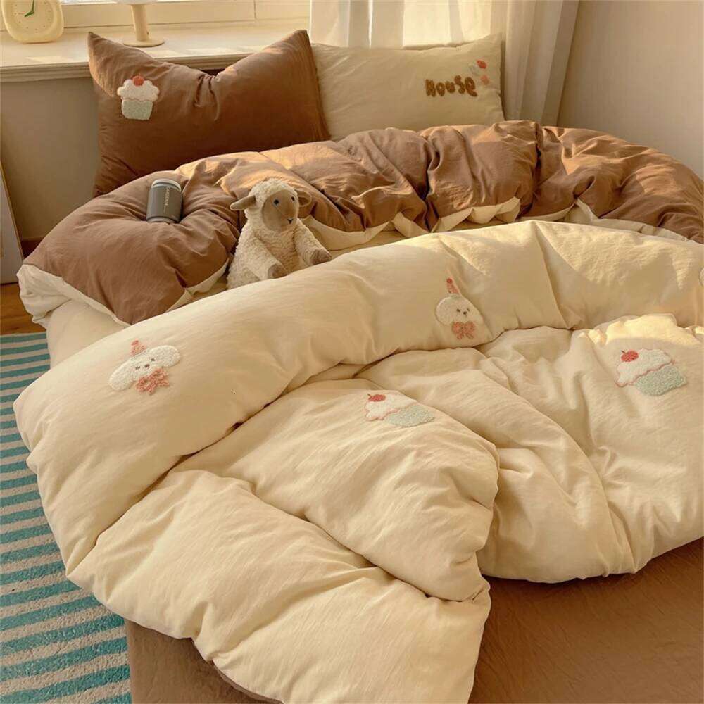 Cute Towel Embroidery Duvet Soft Comforter Cover with Pillowcase Bed Sheet Four Piece Sets Home Decoration Bedding Set XJ260206