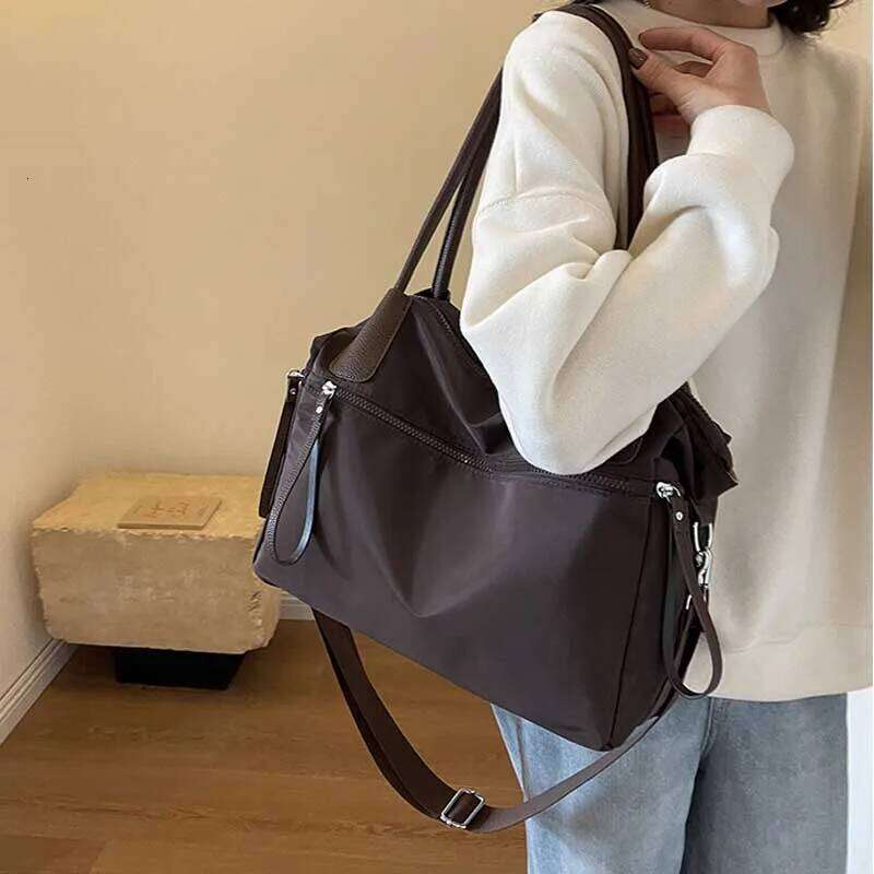 Vintage Nylon Women Large Capacity Waterproof Shoulder Bag Daily Commuting Handbag Travel For StylishTotes Bags Y260205