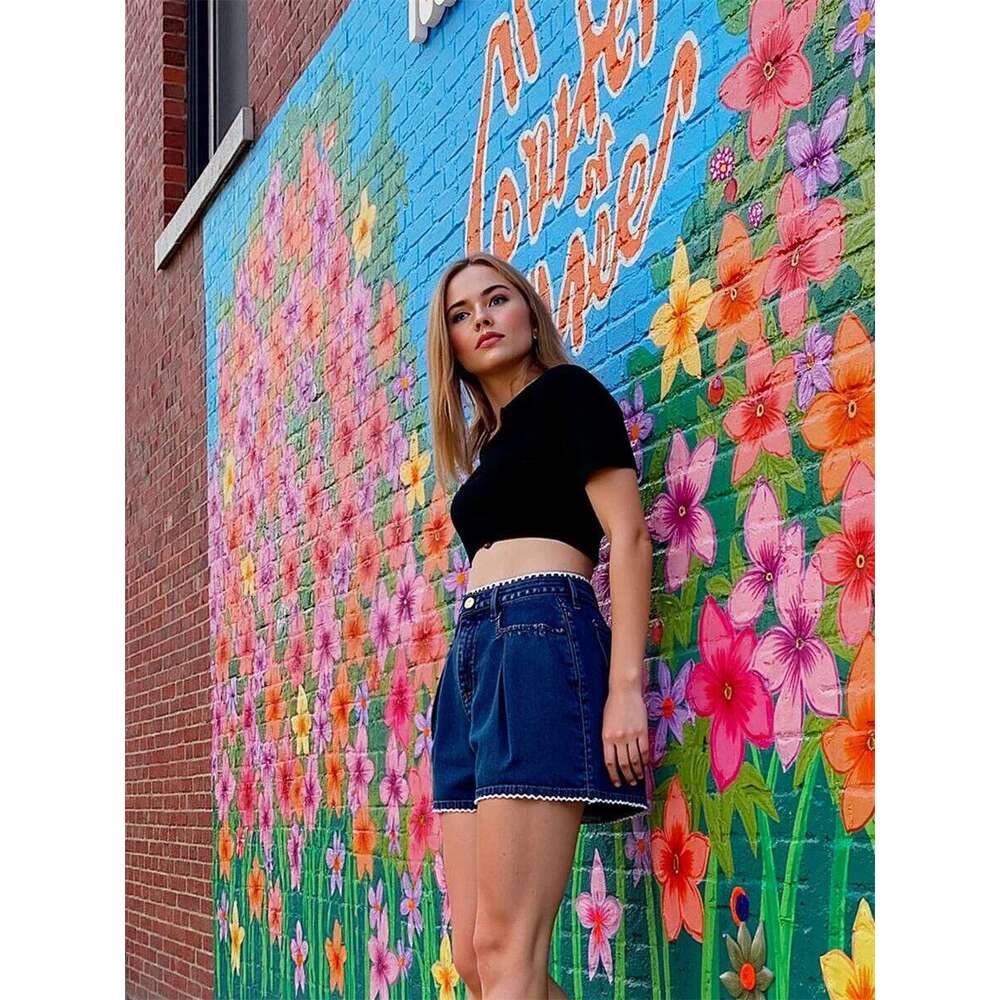 Denim Dark Blue Shorts Womens Pleated Skort Office Lady Elegant Chic Button Classic Short Pants Slimming Feminine College Preppy XJ260206